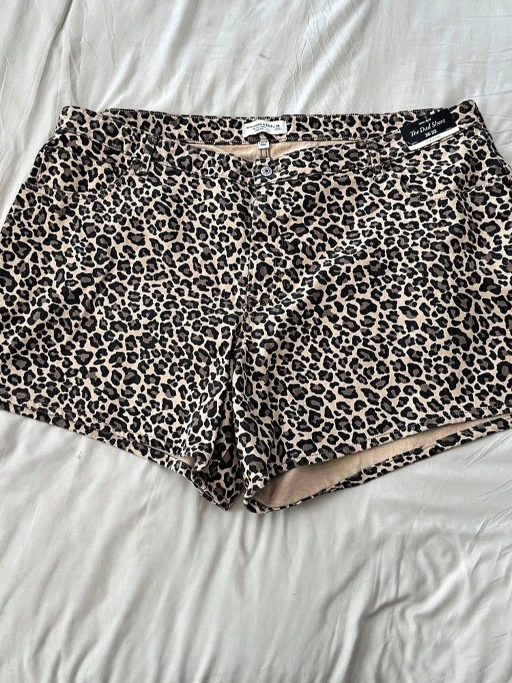 Abercrombie & Fitch Curve Love High Rise The Dad Short Leopard Shorts Waist 36